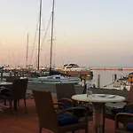 Yacht Wellness&business Hotel Siófok
