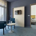 Hotel Yacht Wellness&business 4*