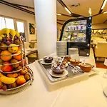 Hotel Yacht Wellness&business 4*
