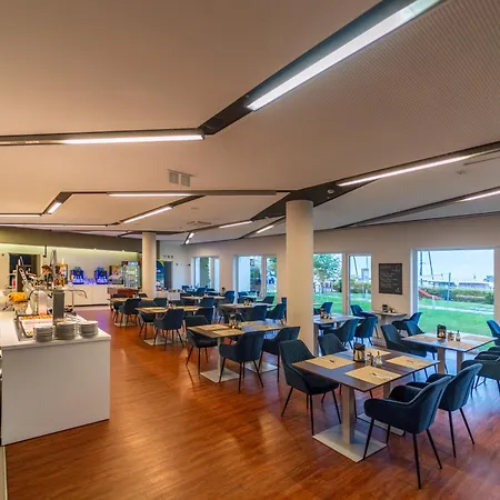 Otel Yacht Wellness & Business Siofok