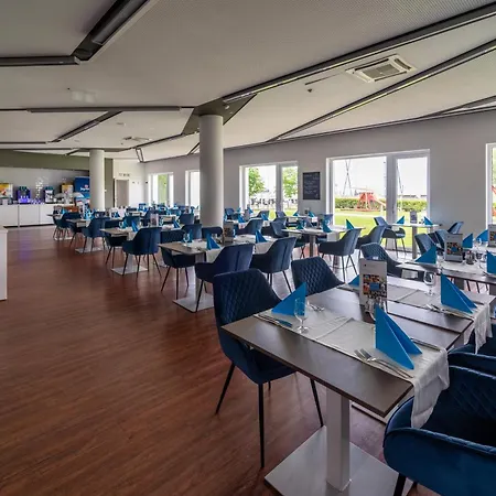 מלון Yacht Wellness & Business