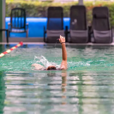 מלון Yacht Wellness & Business שיופוק