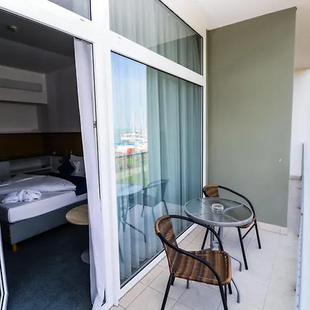 Otel Yacht Wellness & Business Siofok