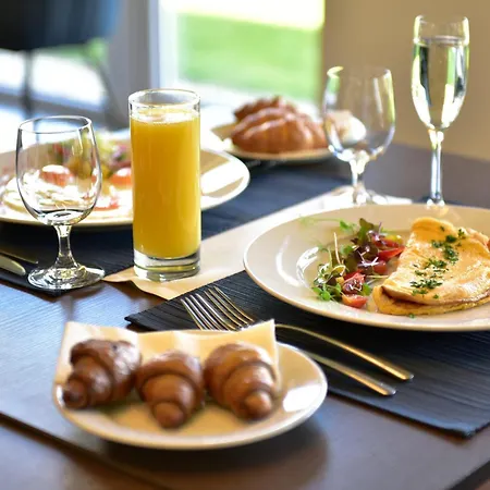 Hotel Yacht Wellness&business 4*