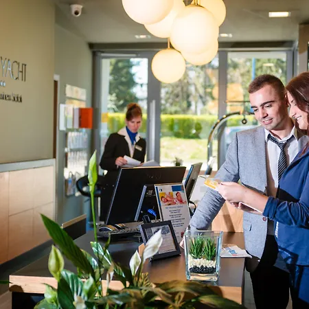 Hotel Yacht Wellness&business