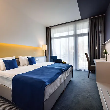 מלון Yacht Wellness & Business שיופוק