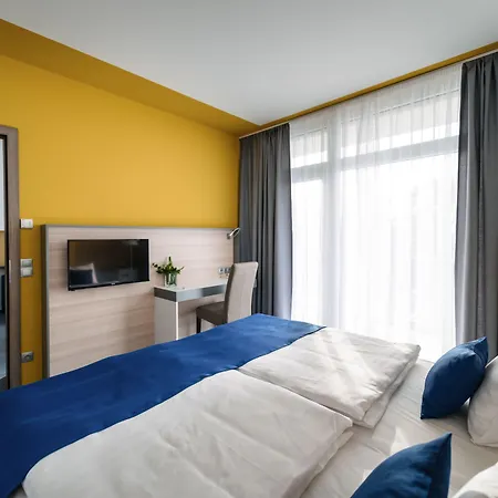Hotel Yacht Wellness&business Siófok