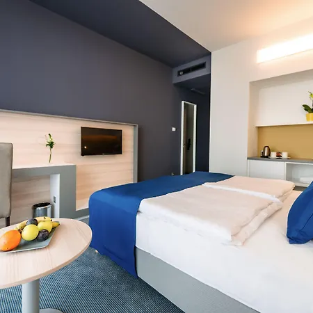 Yacht Wellness & Business Siofok