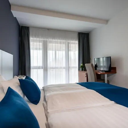 Hotel Yacht Wellness&business Siófok