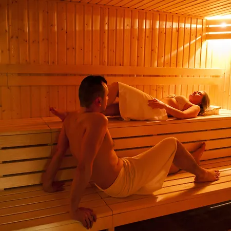Hotel Yacht Wellness&business 4*