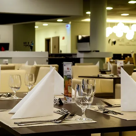 Yacht Wellness&business Hotel