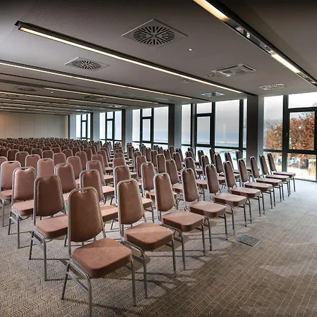 Yacht Wellness&business 4* Siófok