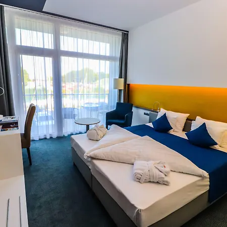 Yacht Wellness&business 4* Siófok