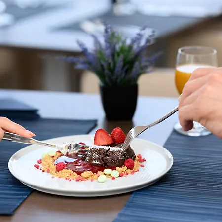 Hotel Yacht Wellness & Business