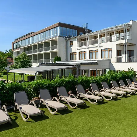 Yacht Wellness & Business Hotel Siófok