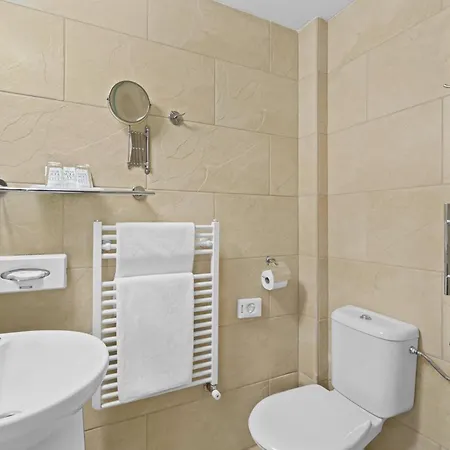 Otel Yacht Wellness & Business