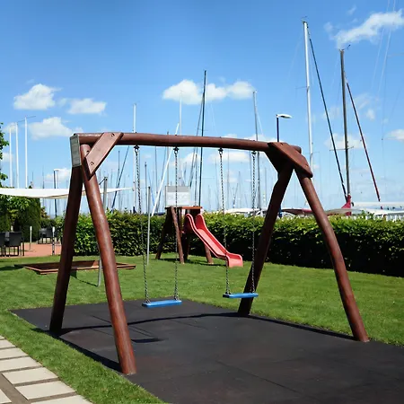 Hotel Yacht Wellness & Business