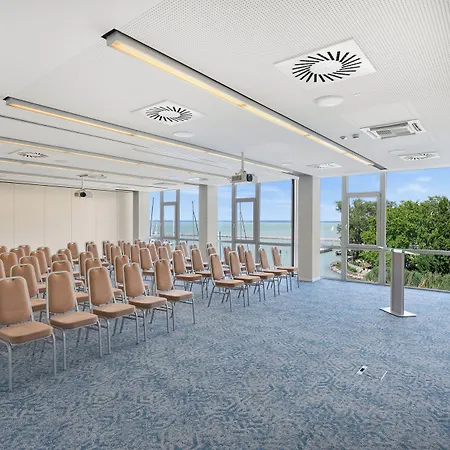 Yacht Wellness & Business Otel