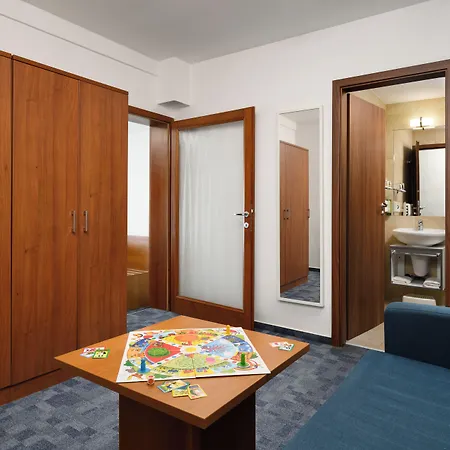 Yacht Wellness & Business Otel