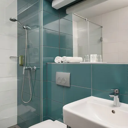 Otel Yacht Wellness & Business