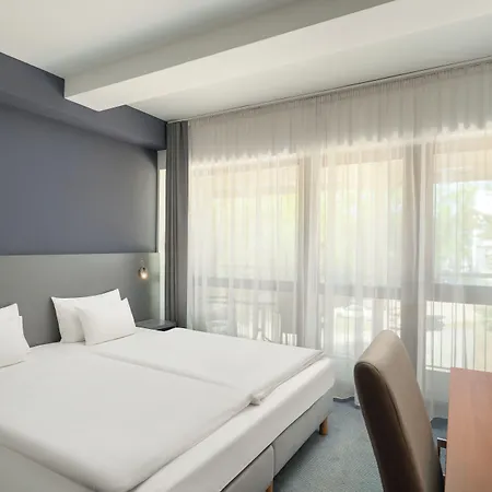 Yacht Wellness & Business Otel