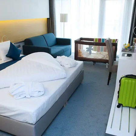 Yacht Wellness&business 4* Siófok