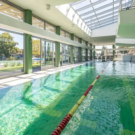 Yacht Wellness&business 4* Siófok