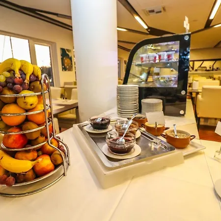 Hotel Yacht Wellness&business 4*