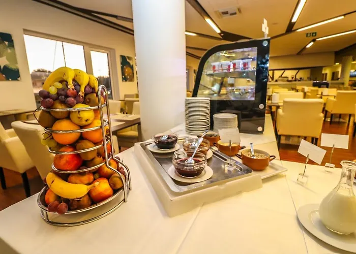فندق Yacht Wellness & Business 4*